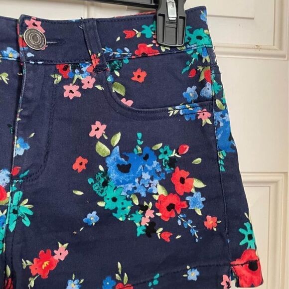 SO Floral Blue Boho Shorts 28 in. waist - Picture 3 of 5